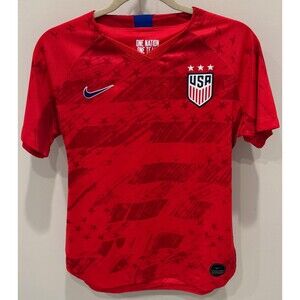 Team USA Soccer Crest - Nike USA Soccer Jersey - Women's Medium - Red